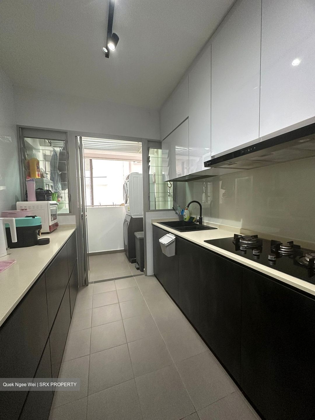 Sengkang West Way (Sengkang),  #581941431